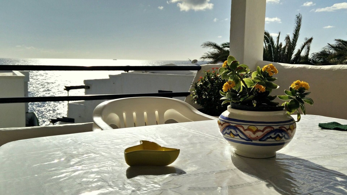 Galdar Apartment | 50 METERS FROM THE SEA: HOLIDAY APARTMENT IN NICE AND RELAXING PLACE