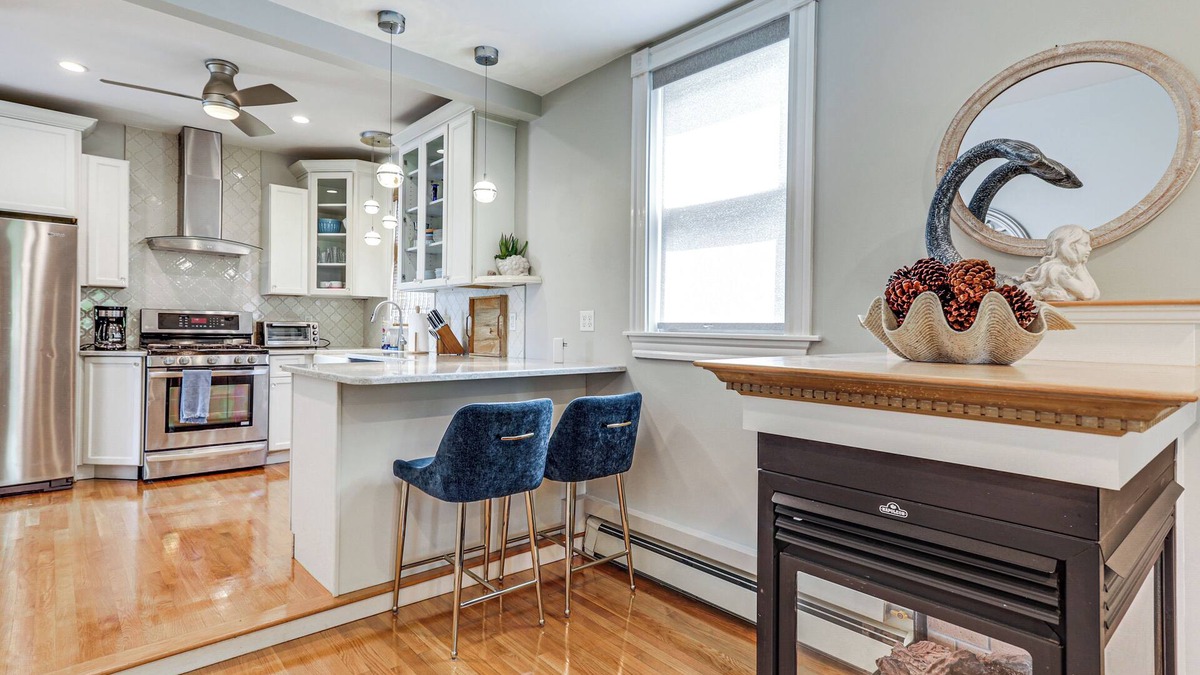 Winthrop Apartment | 50 Yards to Short Beach: Ocean-View Apt w/Deck!
