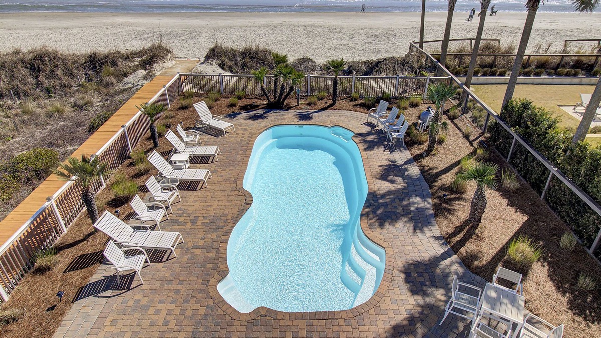 Isle of Palms House | 502 Ocean Blvd by AvantStay | Beachfront w/Pool & Ocean Views!