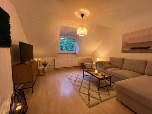 Wiemelhausen Apartment | 50qm Dachgeschoss Wohnung zentral in Bochum Ehrenfeld - Friederika I