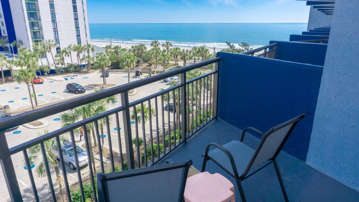 Myrtle Beach Condo | 521 Ocean view 1 bedroom/1 bath condo