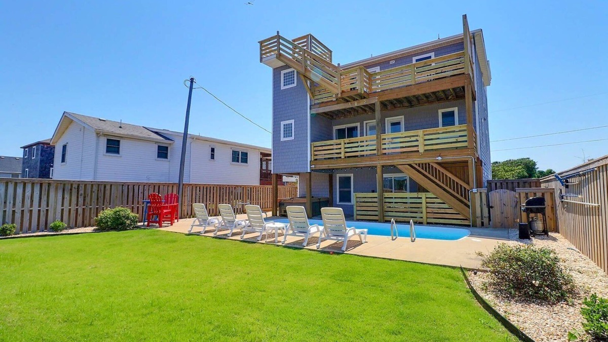 Kill Devil Hills House | 5213 Sandy Feet Retreat *4 Min Walk to Beach*pool