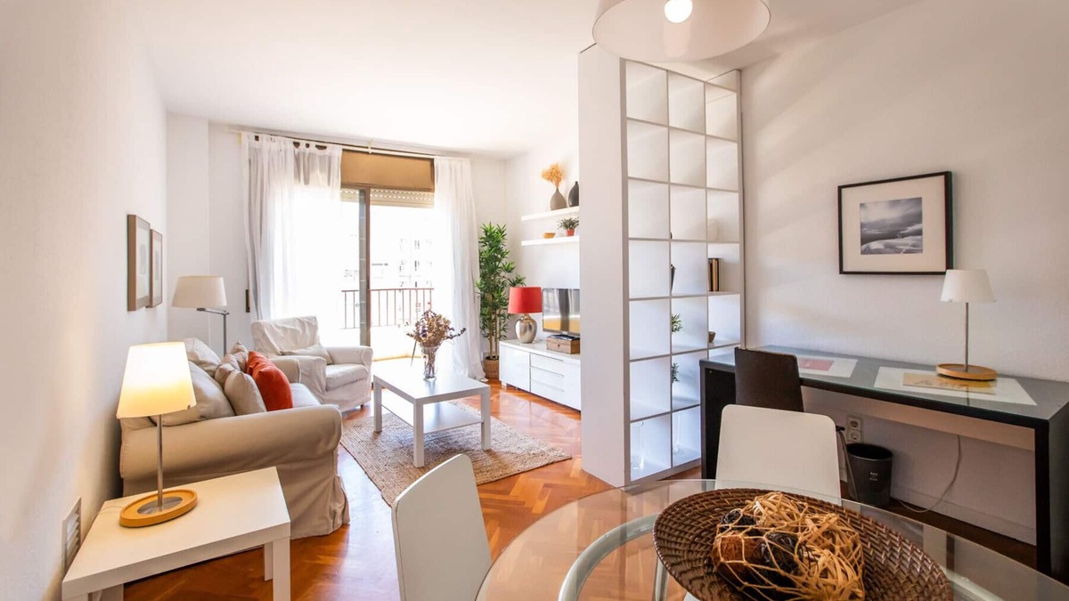 L'Antiga Esquerra de l'Eixample Apartment | 53PRO1096 - Huge flat in the heart of Barcelona