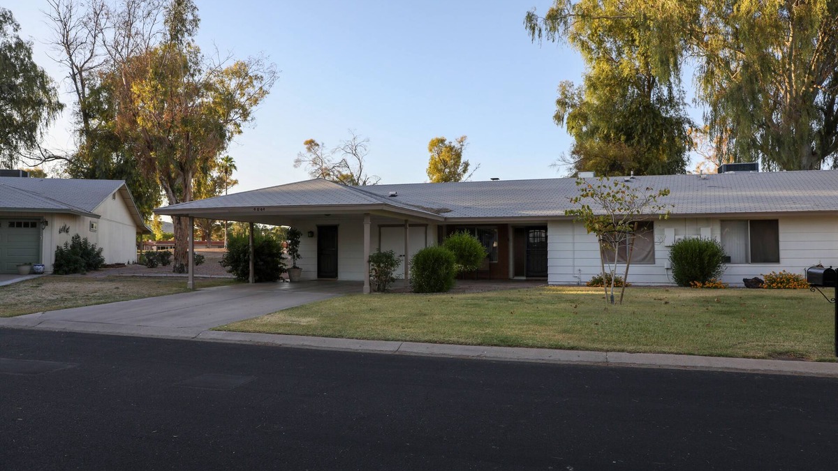Ahwatukee Foothills House | 55+ Community Golf Course View Home