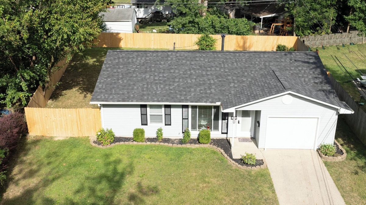 Royal Manor House | 550 Fenchurch - Ranch - Hot Tub