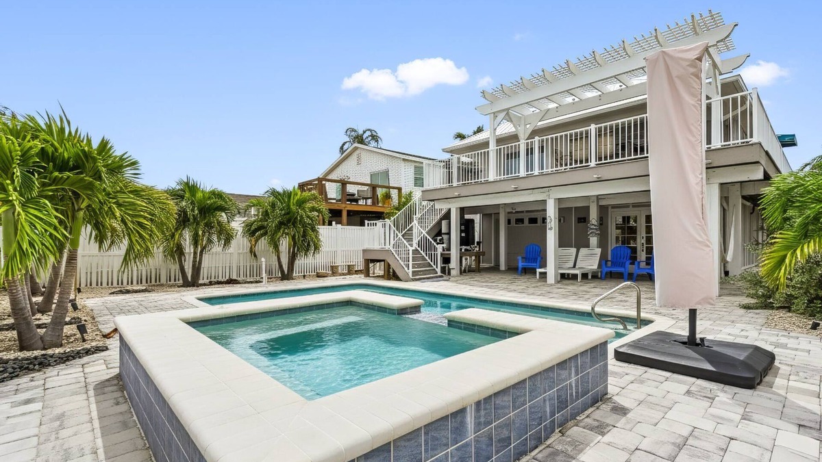 Mid Island House | 5550 Palmetto Paradise: 3BR w/ Gulf Views, Heated Pool