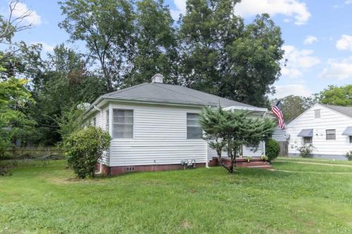 Shannon House | 57th Blushing Bungalow