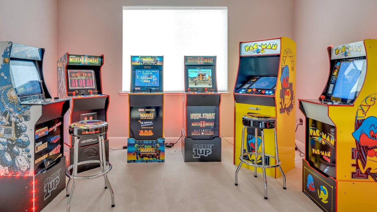 Fairfield House | 5BD Modern Home: Pool/Ping-Pong/Arcade - Wine City