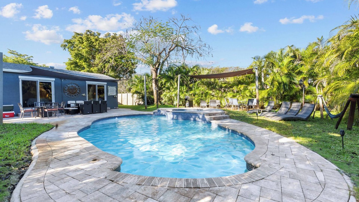 Dania Beach House | 5Bed 4Bath with Pool at Hollywood/Dania Beach