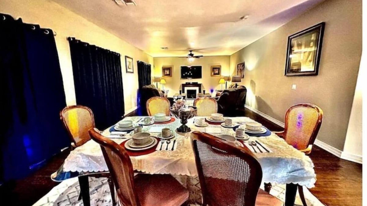 Rancho El Mirage House | 5BR/3.5BA w/2 Master Suites/Pool
