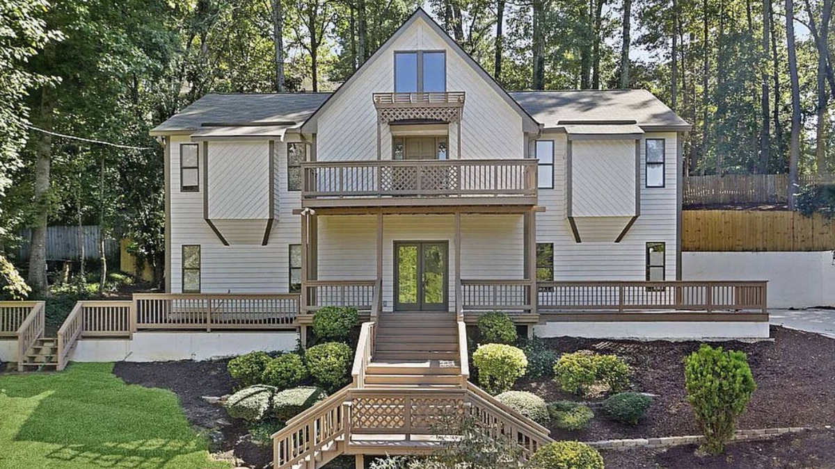 Marietta House | 5BR & 4BA vacation home to relax, recreate or reset, and strategically located