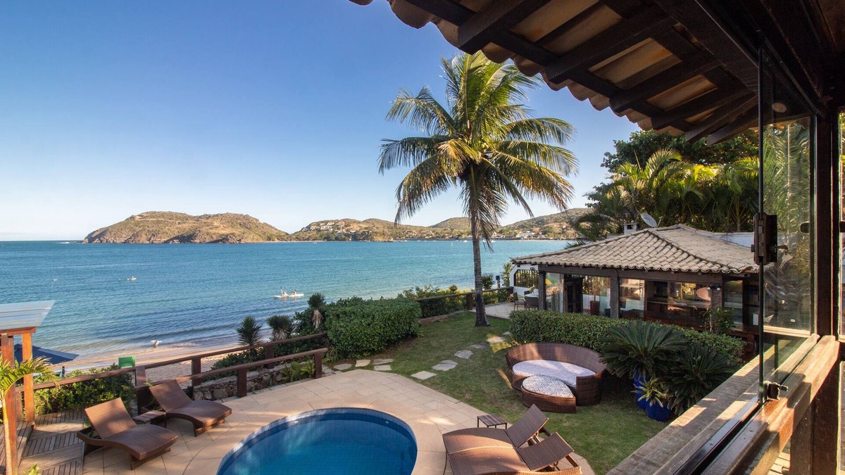 Regiao dos Lagos Villa | 5BR Beachfront Villa with Daily Staff – Ideal for Families & Groups