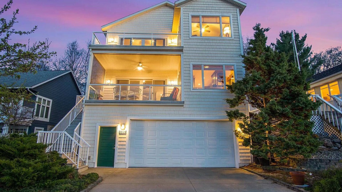 Bluffton House | 5BR Channel View Retreat! Near the Beach in Bluffton of Muskegon