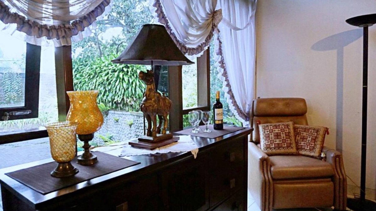 Cipanas Villa | 5BR Holiday Villa at Puncak Cipanas