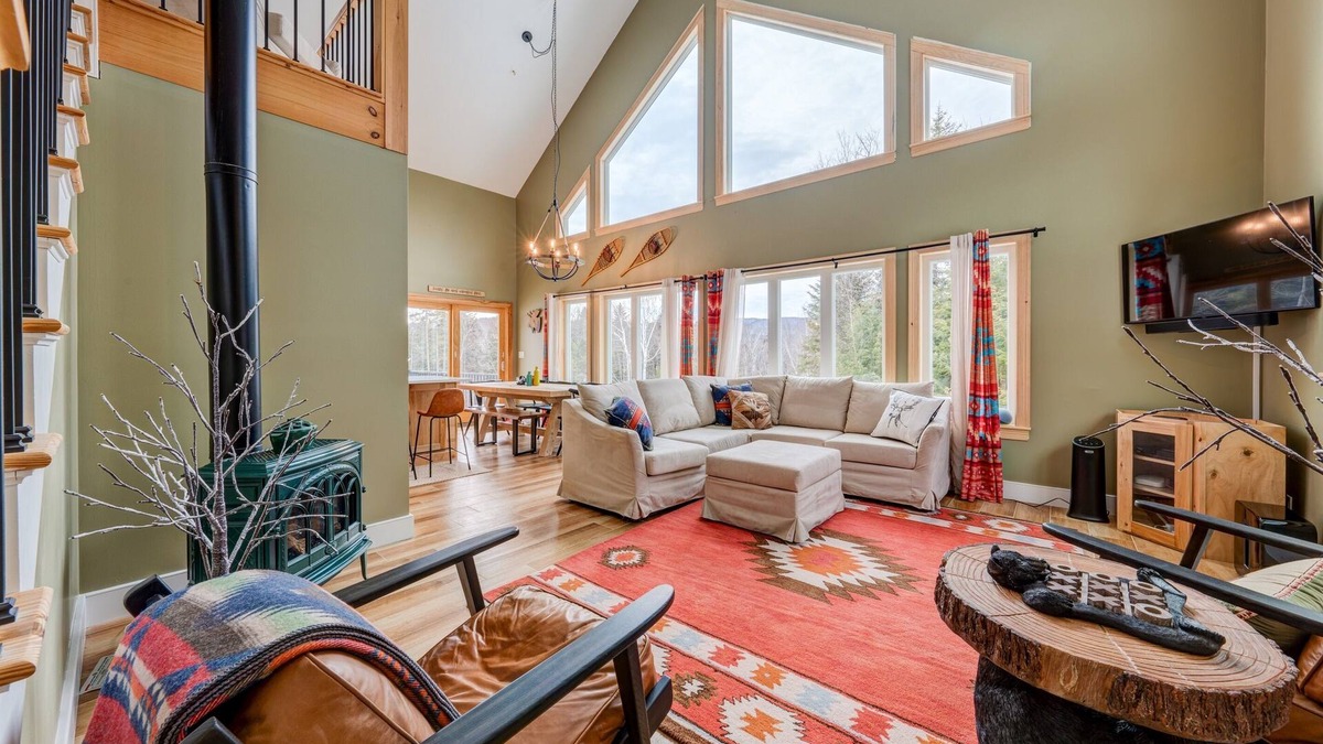 Stratton House | 5BR Retreat w/Hot Tub - Sleeps 12 in Stratton