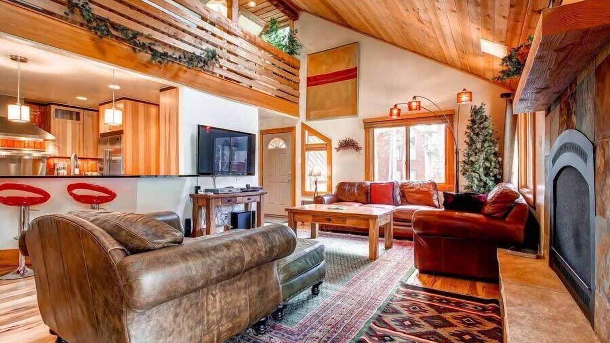 Warrior's Mark West House | 5BR Ski in Out Mountain Getaway with Hot Tub