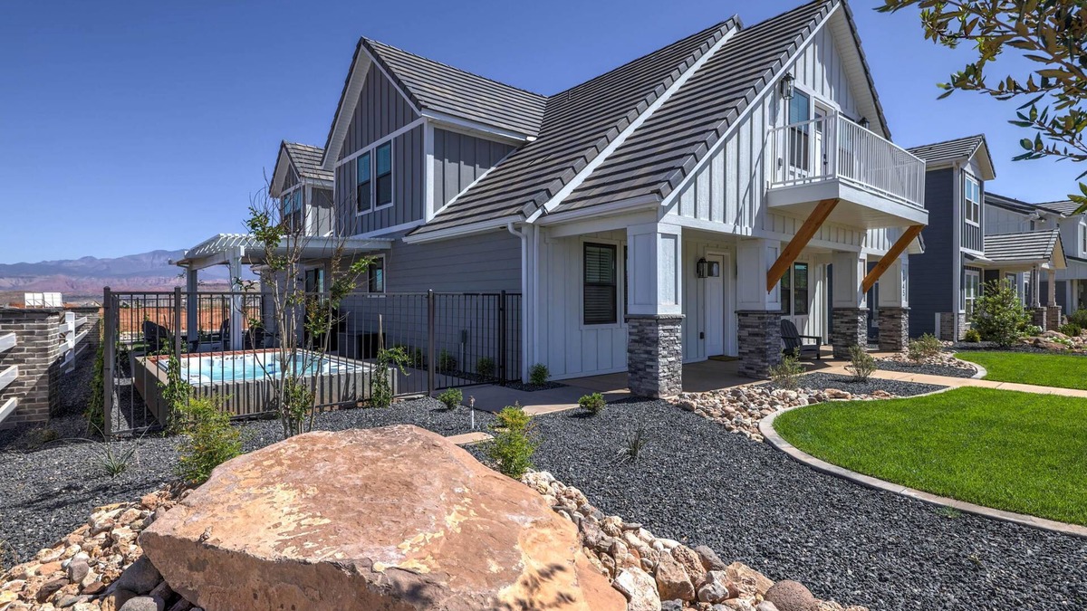 St. George House | 6 Bed | Swim Spa | Resort pool | Lazy River | Mini Golf | SP