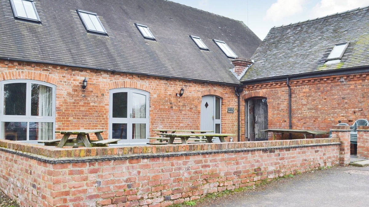 Denstone Cottage | 6 bedroom accommodation in Somersal Herbert, near Ashbourne