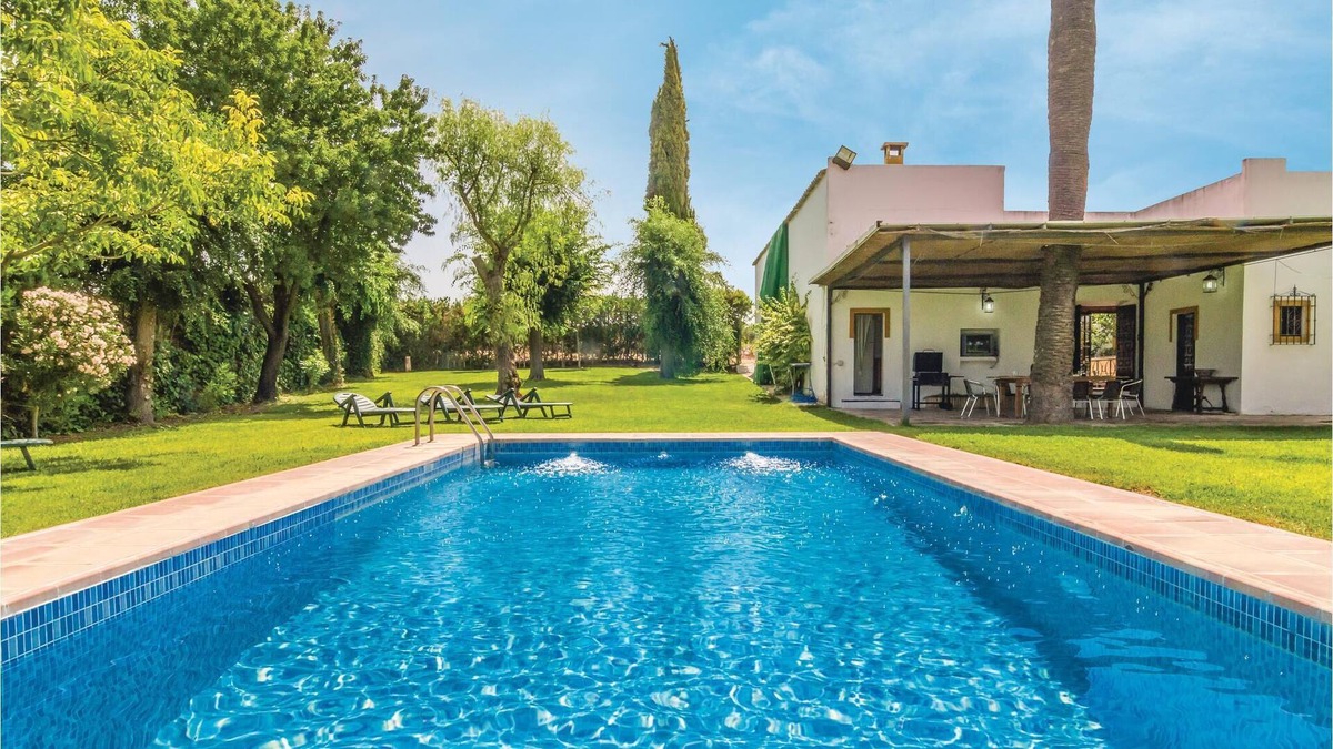 Ecija House | 6 bedroom accommodation in Écija