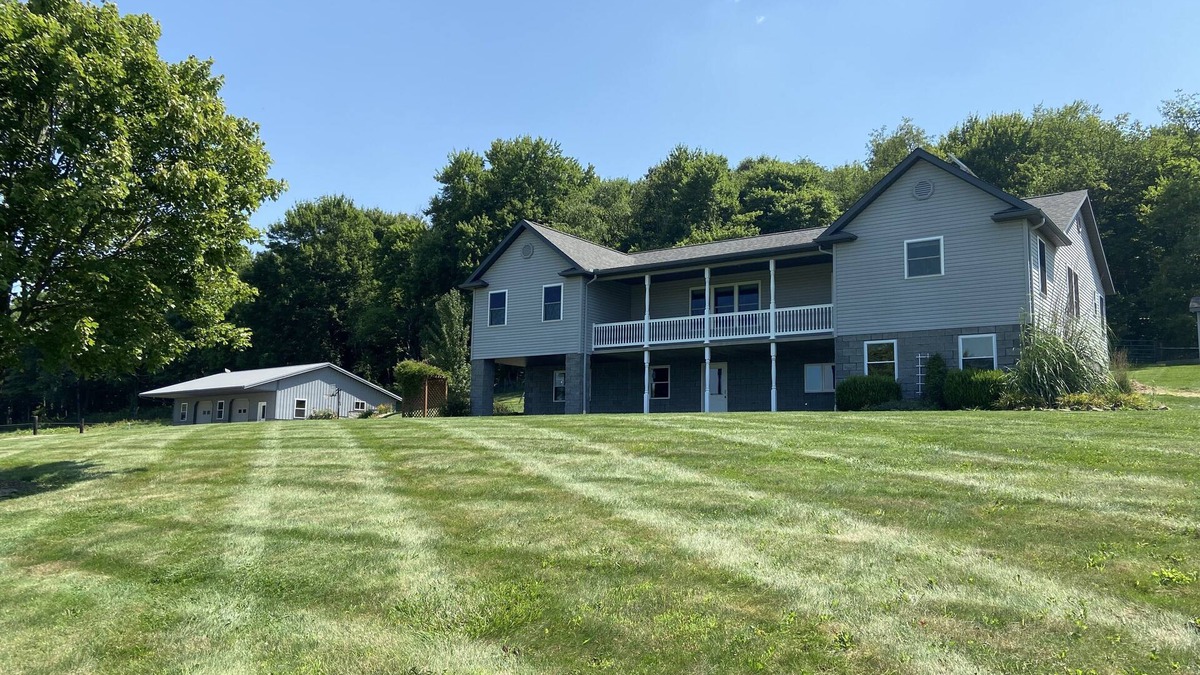 Sugarcreek House | 6-bedroom Amish homestead with woods & pond offering fishing/boating