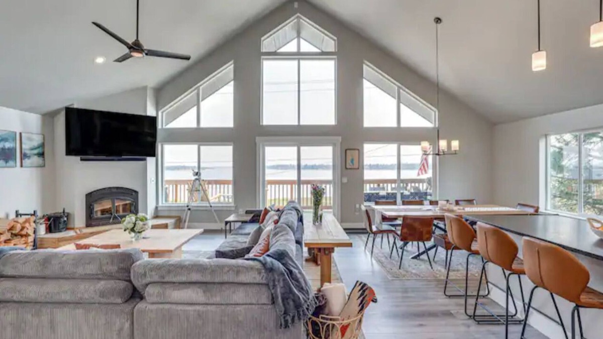Tamarack Resort Cabin | 6-Bedroom Cabin in Beautiful Donnelly with Swim Spa & Hot Tub & Lakefront