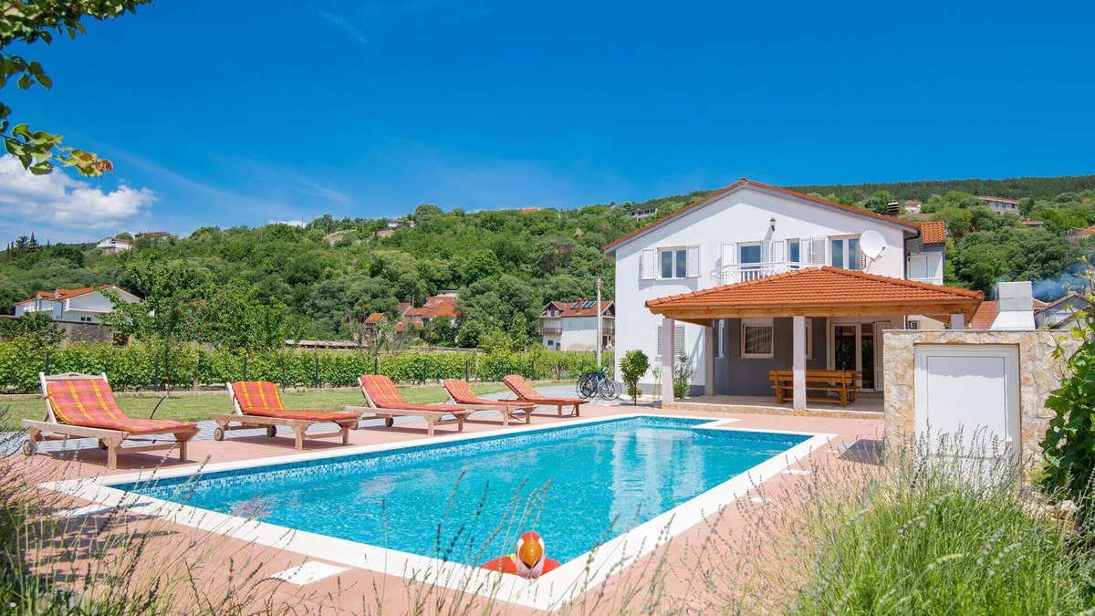 Donji Prolozac House | 6 bedroom cozy home in Prolozac