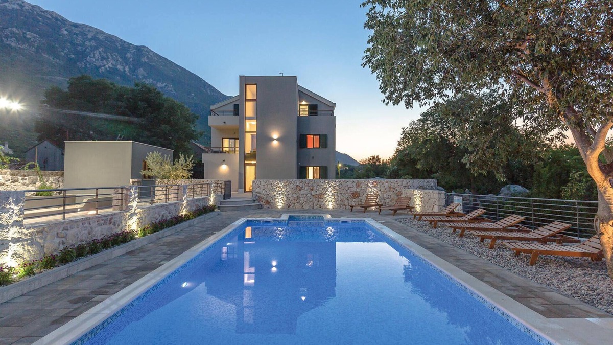 Rastovac House | 6 bedroom gorgeous home in Zagvozd