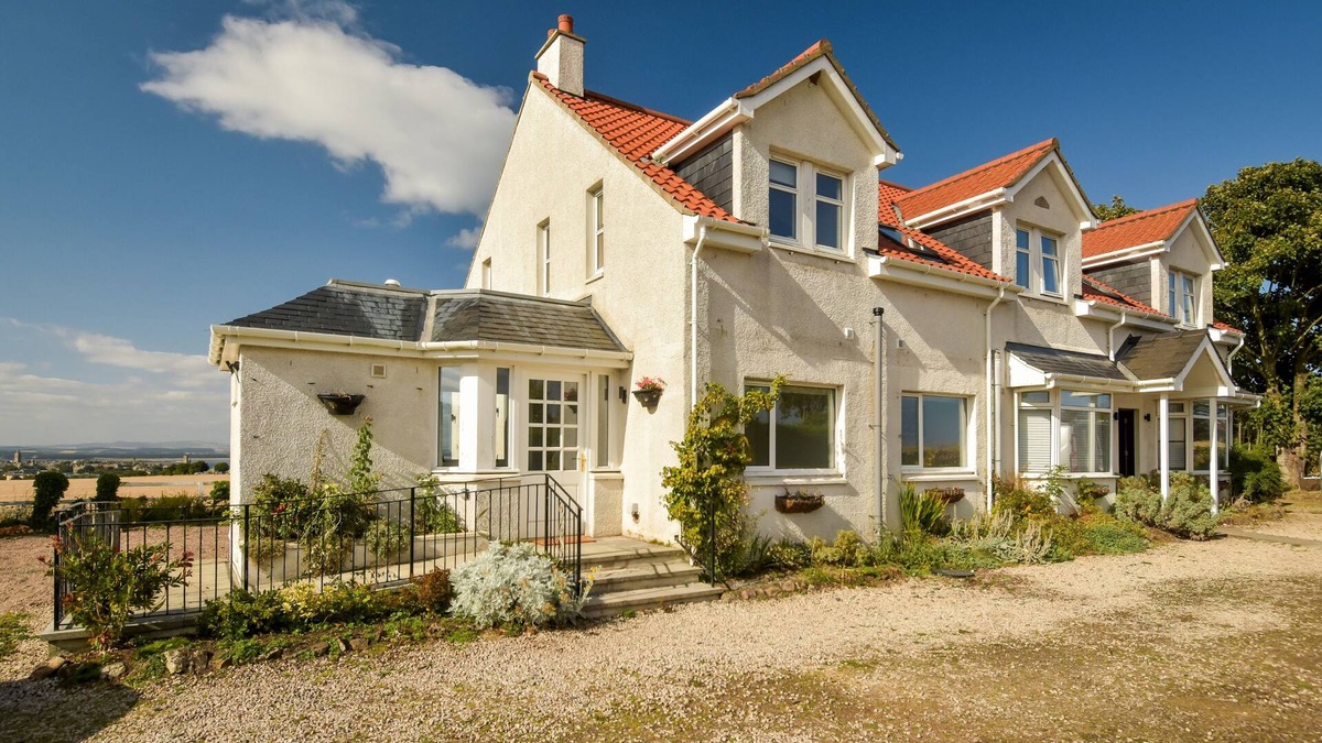 St. Andrews Apartment | 6-bedroom House with outstanding Sea and St Andrews Views