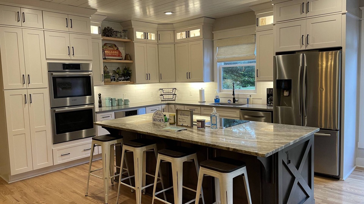 Mount Juliet House | 6 bedroom- Large Farmhouse only 20min to Downtown 14 Beds