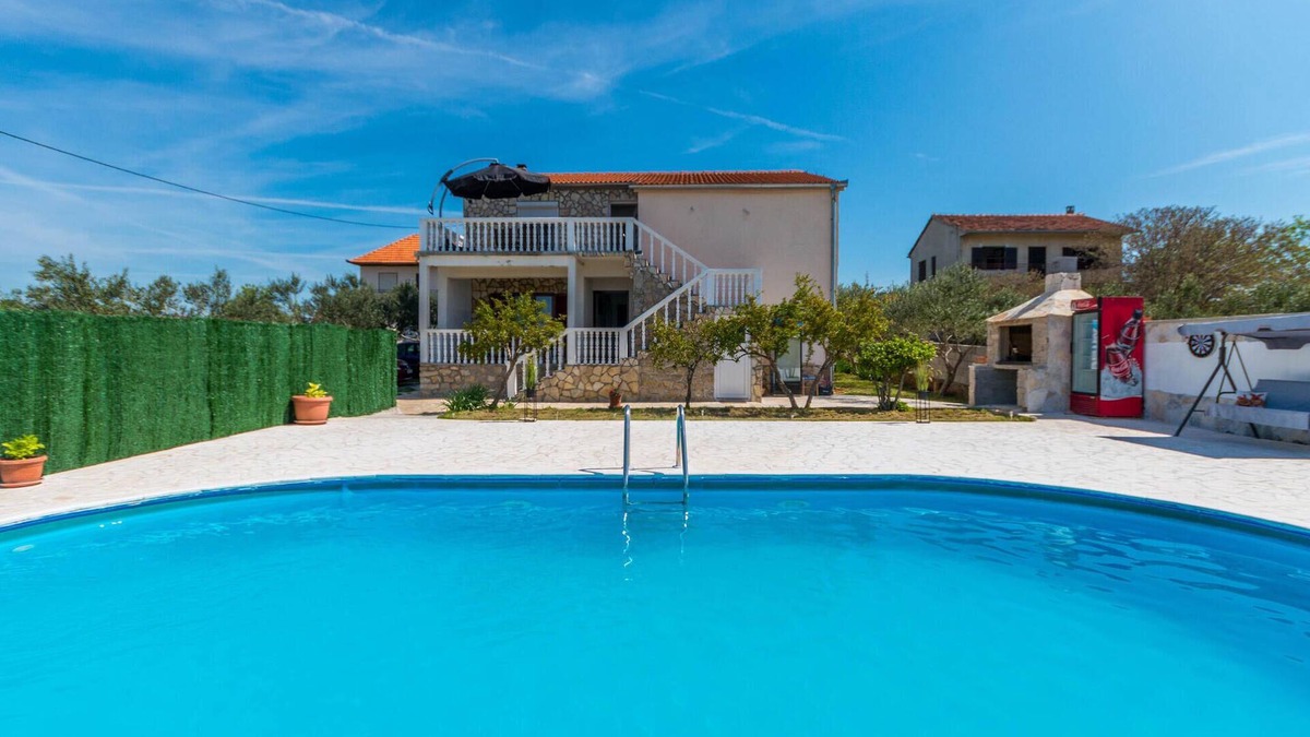 Benkovac House | 6 bedroom lovely home in Ceranje Gornje