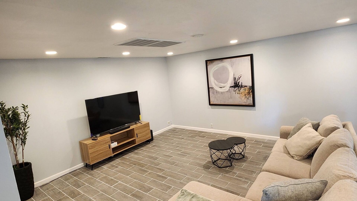Odessa House | 6 Beds, 3-bedroom House in Odessa close to shopping and minutes from I20