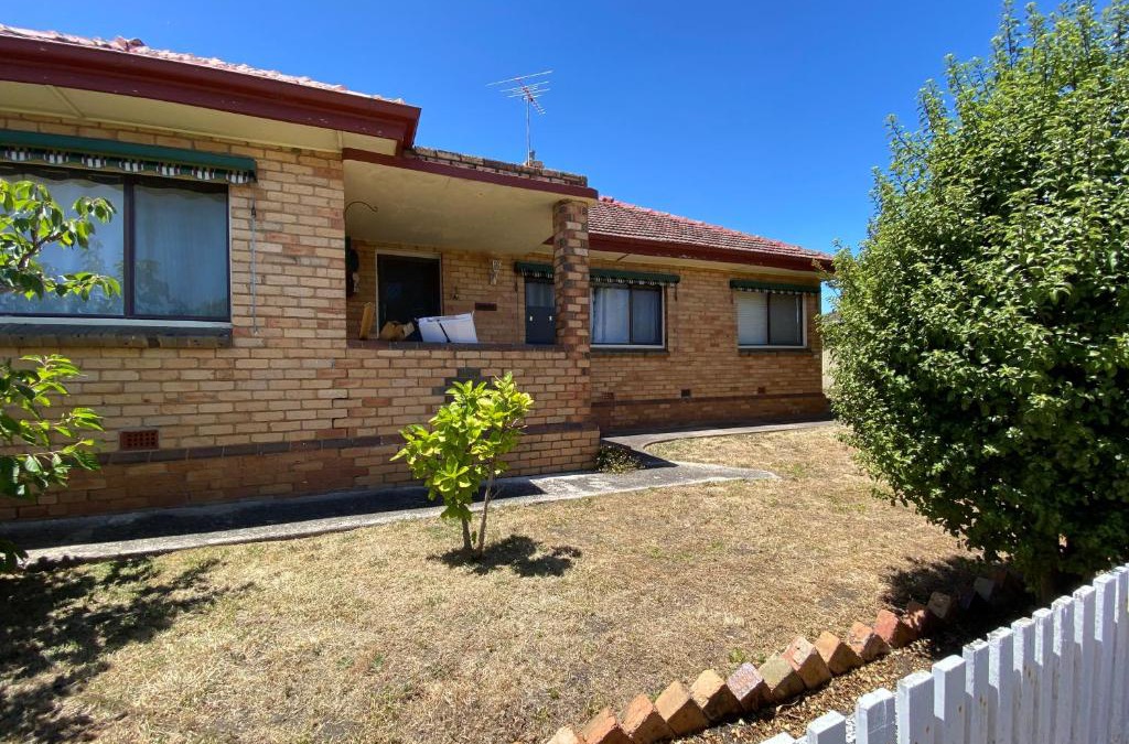 Stawell House | 6 Beds-Whole House with 4 bedrooms -Stawell - share accommodation - 2 rooms for 4 gusts are available