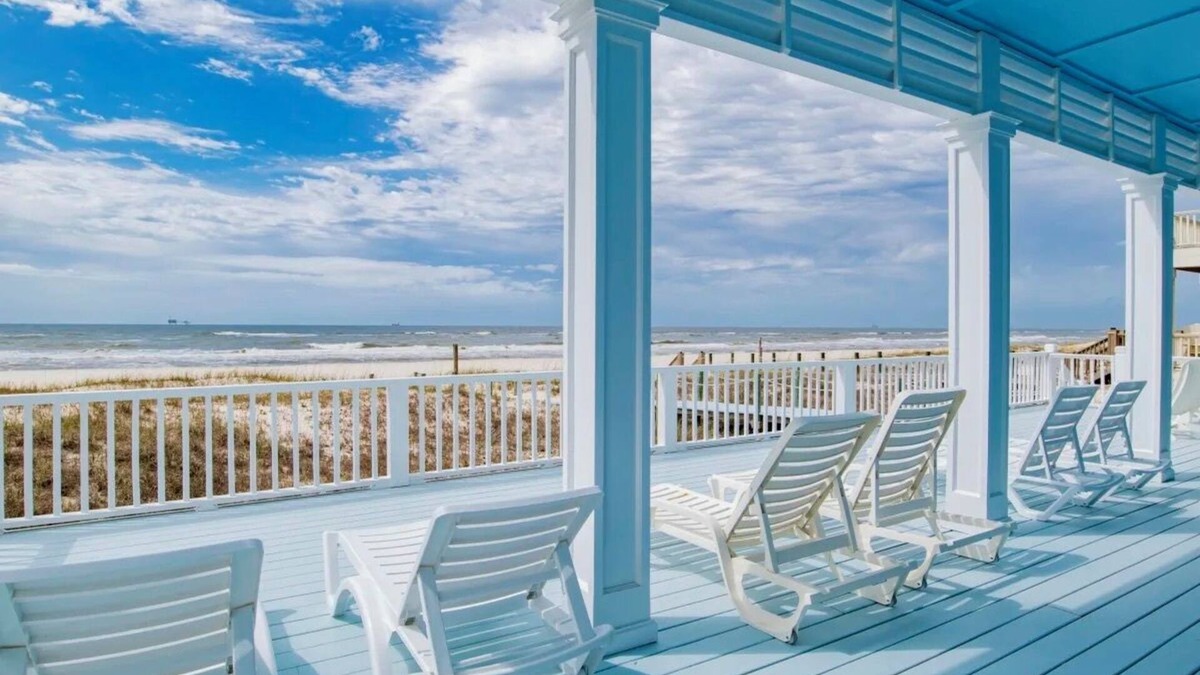 Southpointe House | 6 BR Gulf Front Home! Sleeps 17 - Southern Lotus