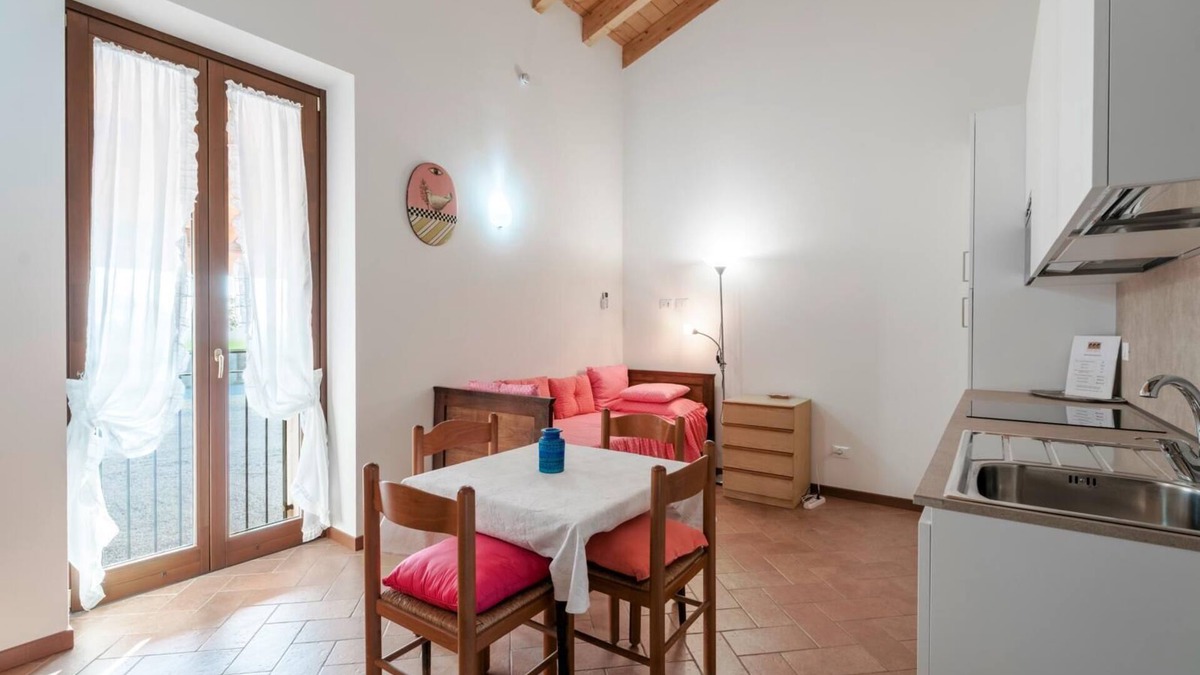 Pralboino Other | 6) Cozy One-Bedroom Apartment in Agriturismo with Two Single Beds and Sofa Bed