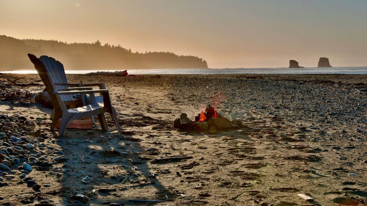 Neah Bay House | 6 guest · Eddie Bauer's former Beachfront Cottage
