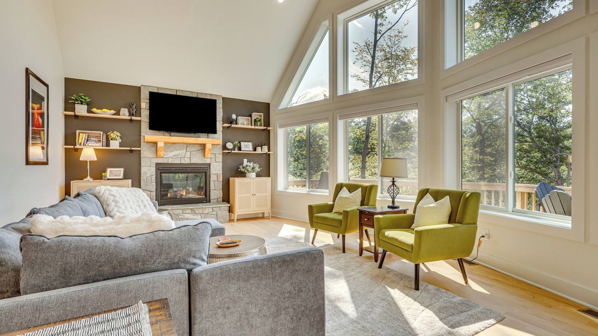 Front Royal House | 6 Mi to Appalachian Trail: Modern Front Royal Gem!
