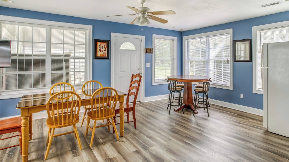 Myrtle Beach Cottage | 6 Mi to Boardwalk: Myrtle Beach Golfer's Retreat!