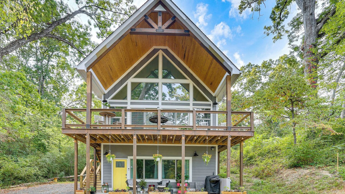 Chattanooga Apartment | 6 Mi to Downtown: Apartment in Chattanooga!