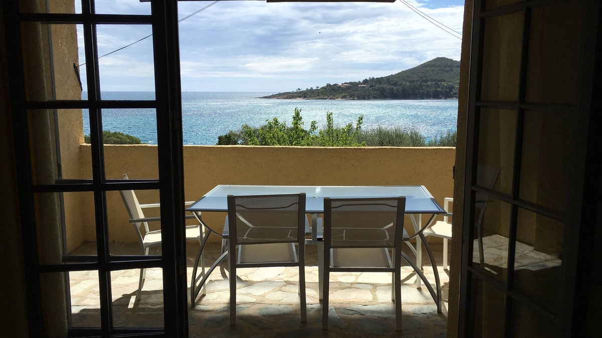 Favone Apartment | 6-person apartment, 1st floor, superb sea view, direct access to the beach