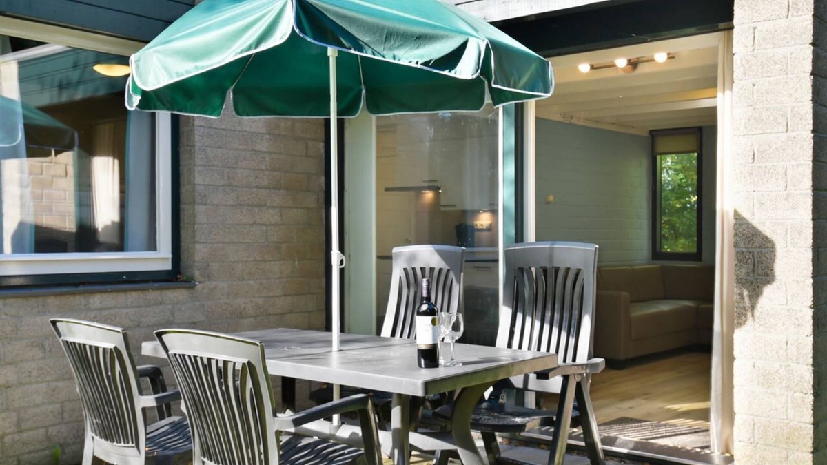 Hapert House | 6-person bungalow in the holiday park Landal Het Vennenbos