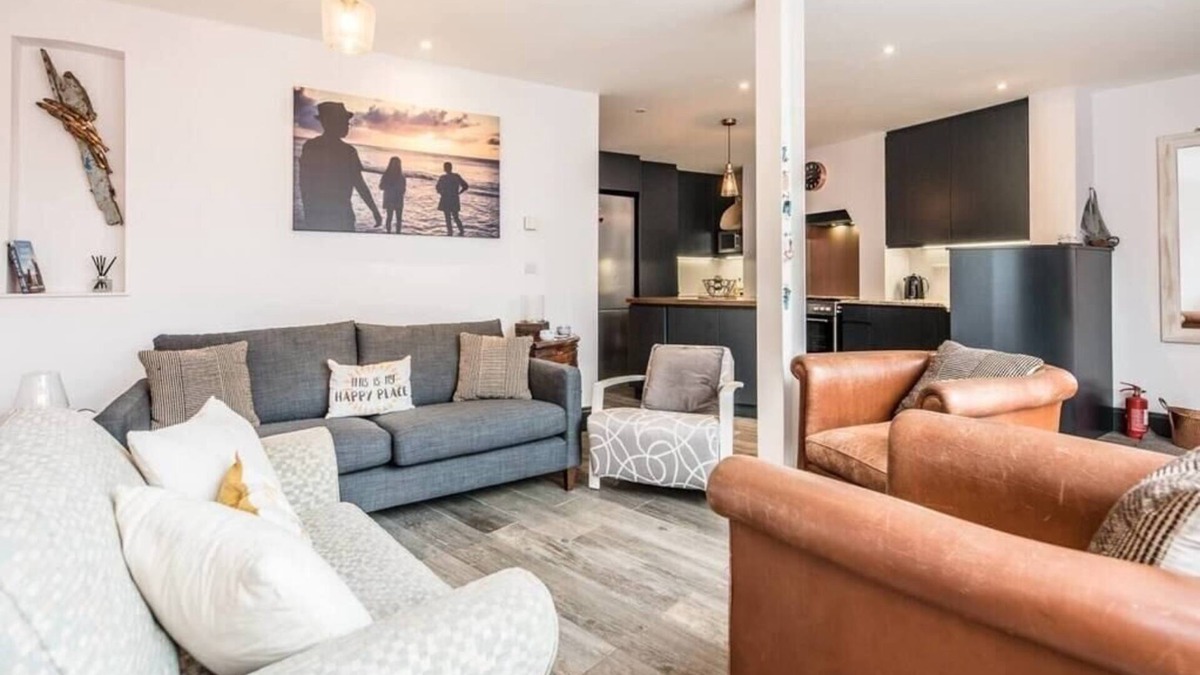 Southwold Apartment | 60 High Street, Southwold