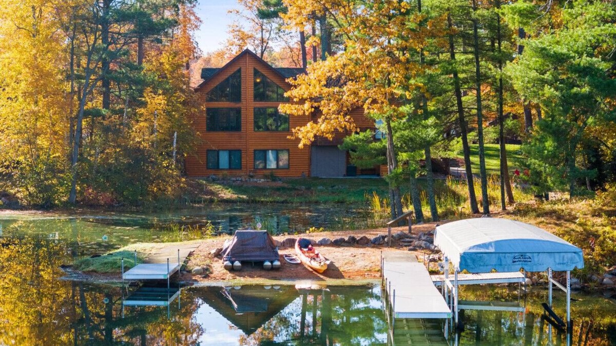 Crosslake Cabin | 6000 sq ft Whitefish Lake Chain home with year around hot tub & gym!