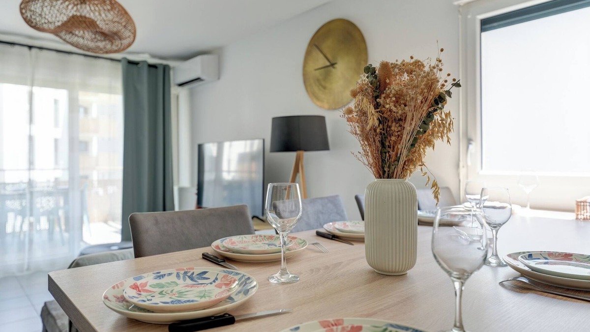Saint-Priest Apartment | 60m2 + Terrasse + Parking Sécurisé Proche Eurexpo
