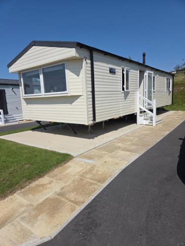 Berrynarbor Resort | 61, Stowford Gardens