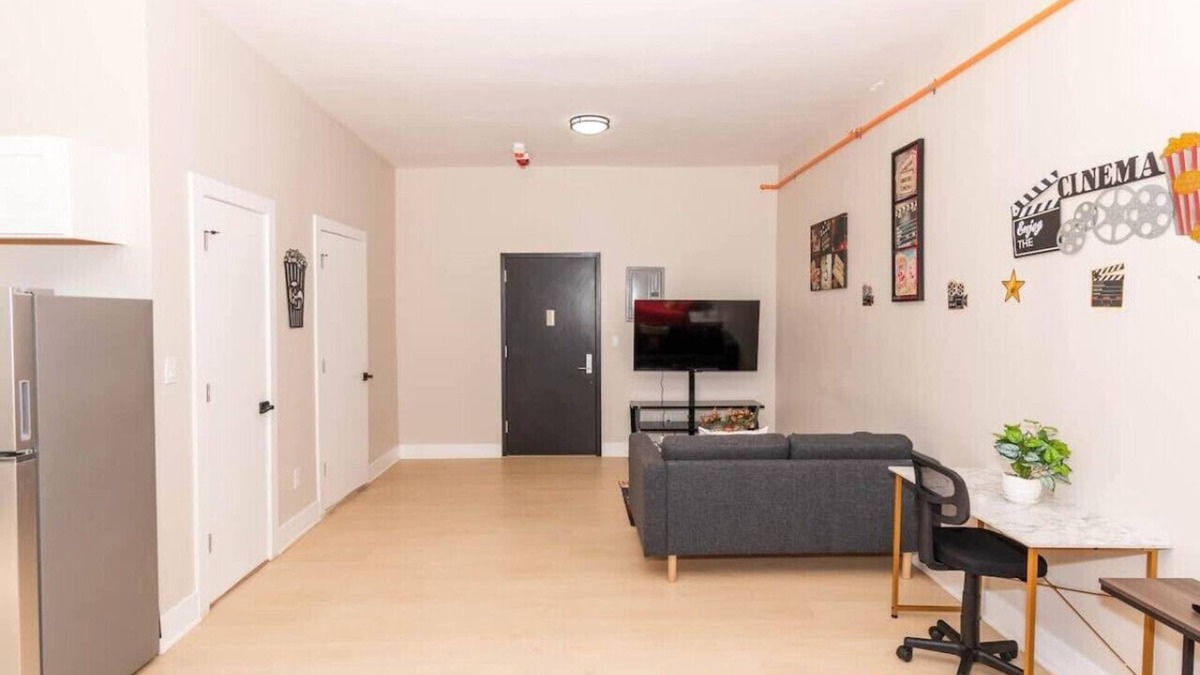 Albany Apartment | 610D) Spacious Studio | Downtown