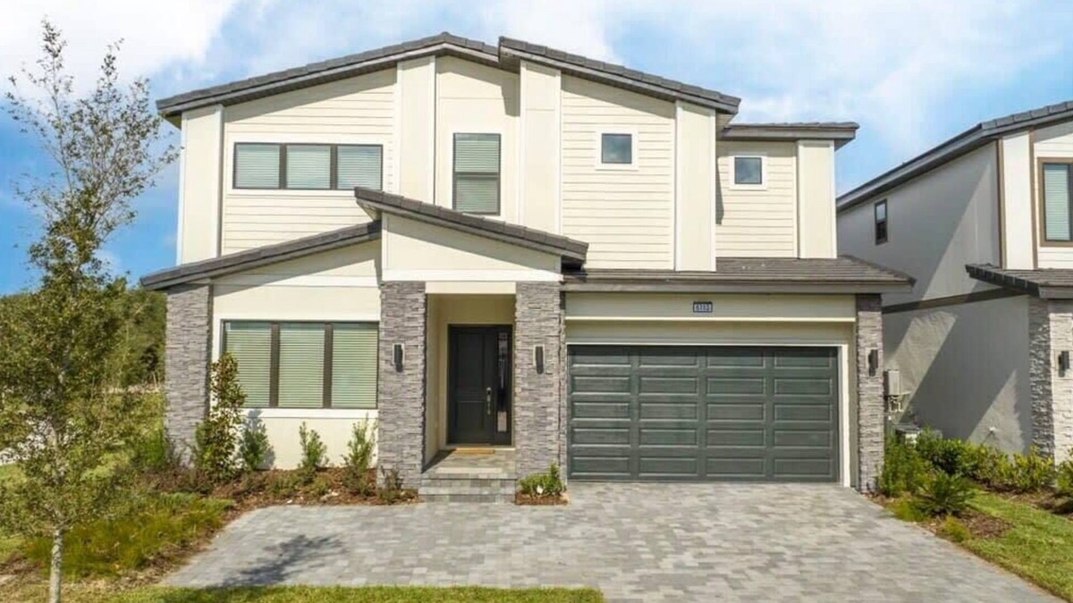 Florida Central Atlantic Coast House | 6163 Impressive 12BR Escape at Paradiso Grande – Modern & Spacious