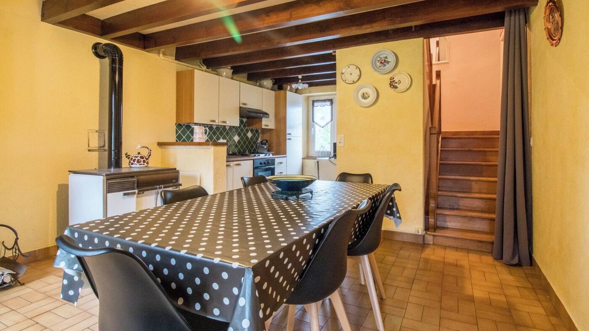 Verneugheol House | 63g63759 - Verneugheol