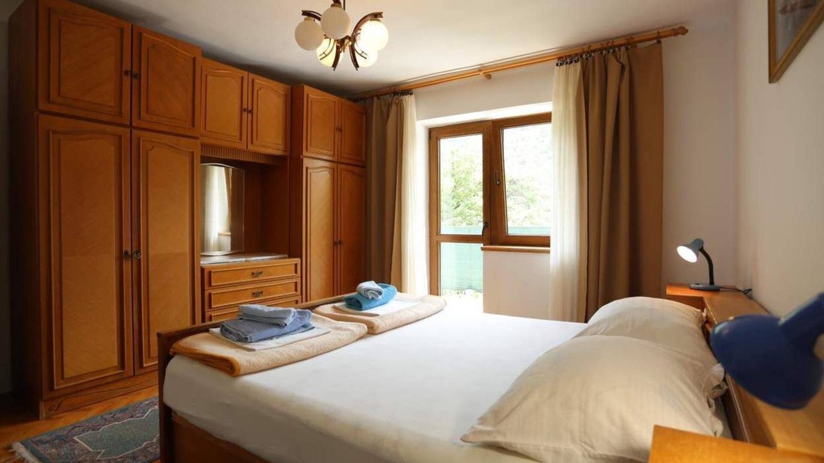 Veljun Primorski Apartment | 65 m² apartment with satellite TV, internet, balcony and terrace