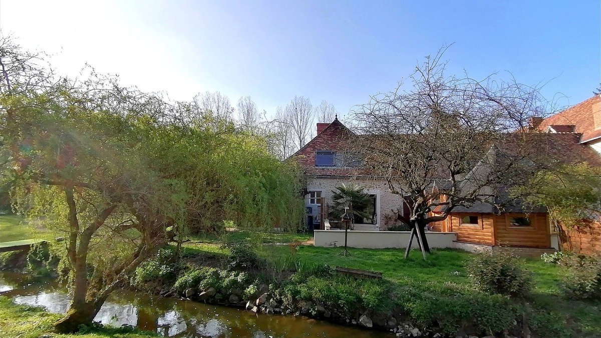 Saint-Hilarion House | 65M² ground floor LOFT on 3.5 HA private park with river and forest