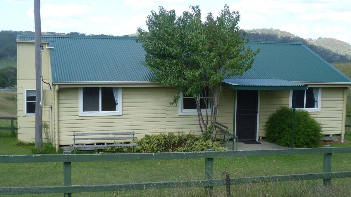 Bendemeer Cottage | 687, Watsons Ck Rd Bendemeer.